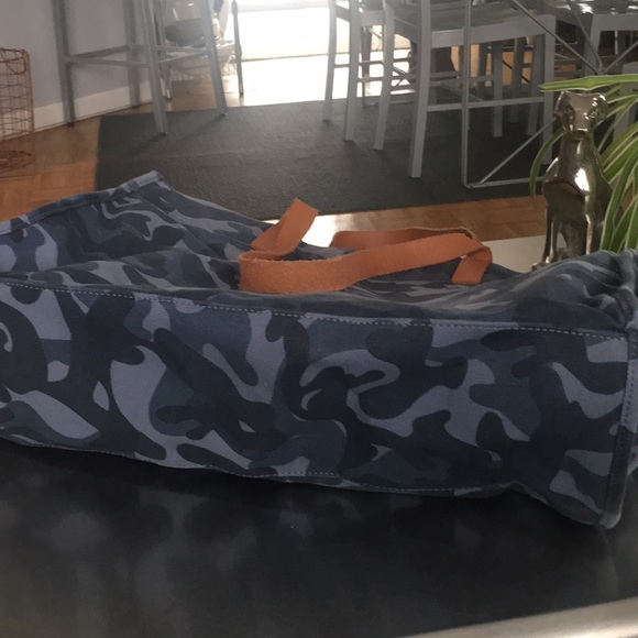 Pottery Barn Kids/ Camo/ Preppy/ Tote/ - Picture 3 of 7